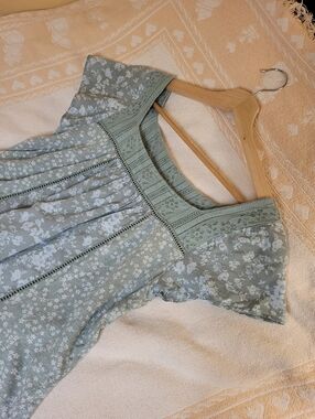 Sage Green Floral Lace Trim Blouse